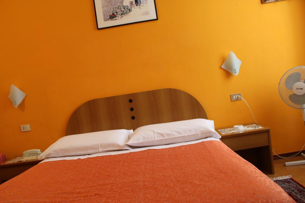 Standard Double Room with Shared Bathroom