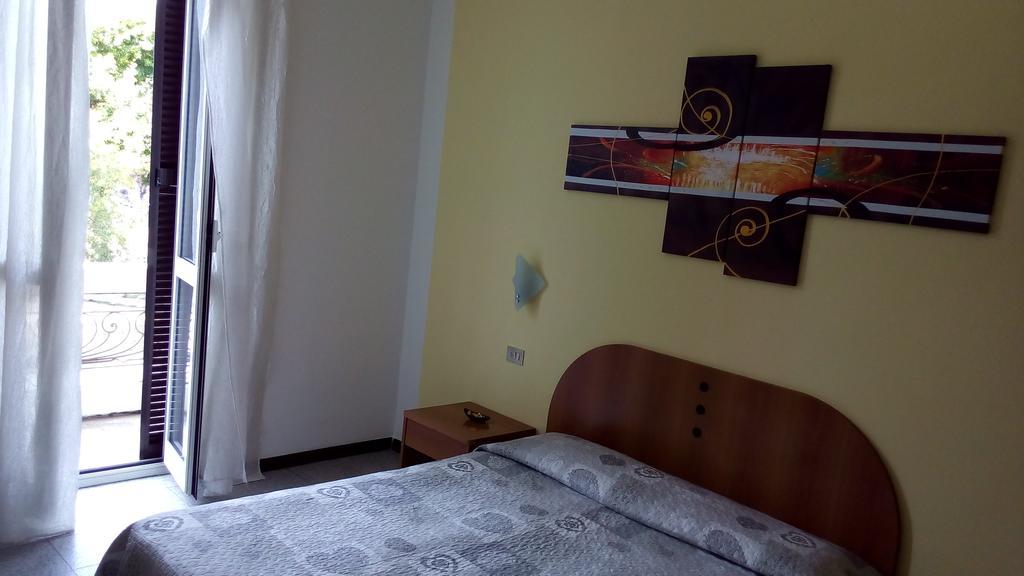 Standard Double Room with Shared Bathroom
