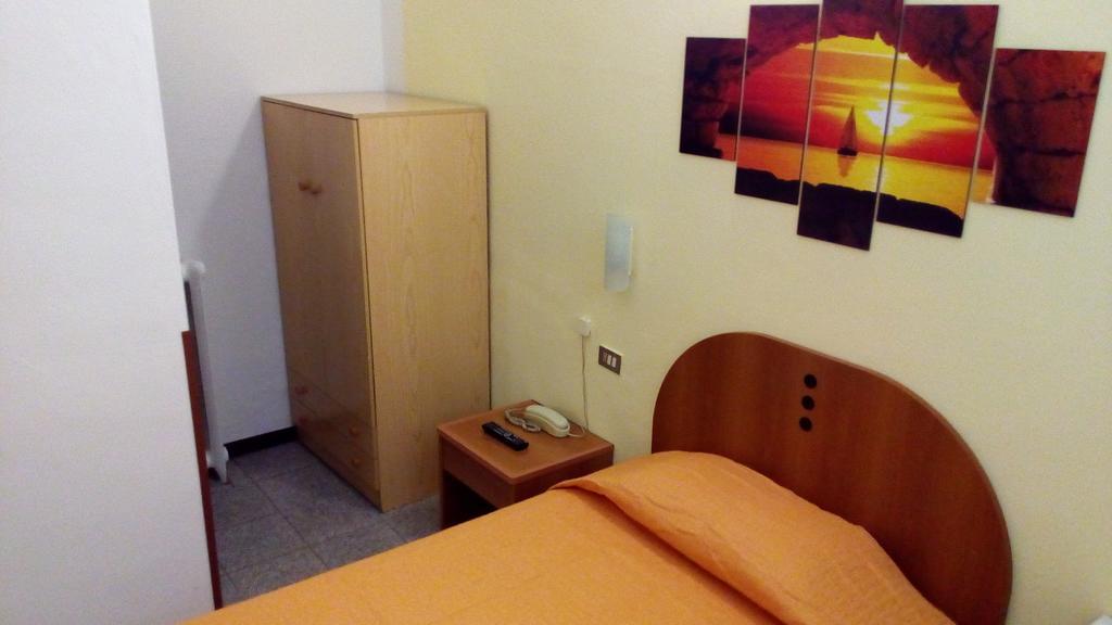 Standard Single Room with Shared Bathroom